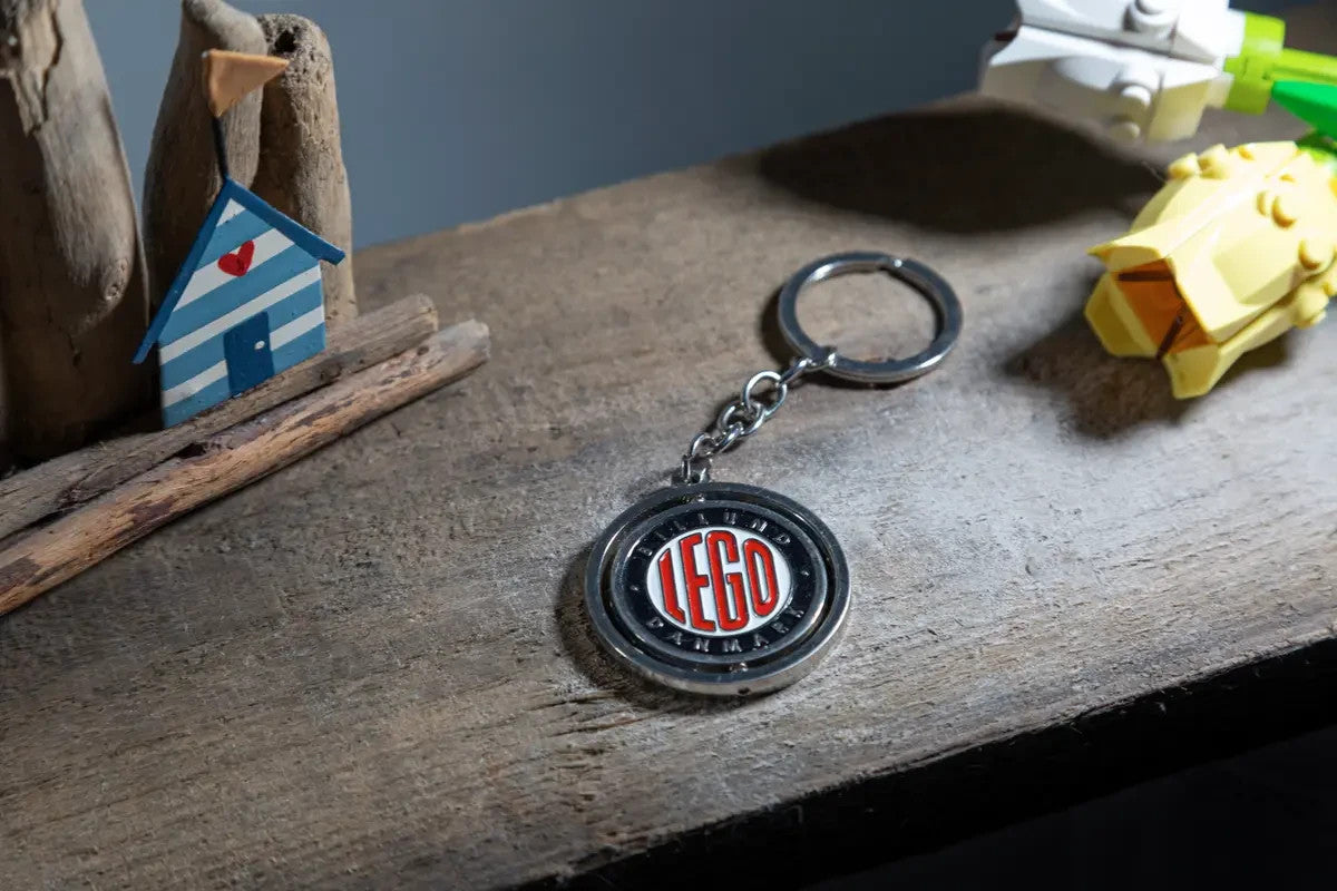 LEGO 5007093 1950s Spinning Logo Keychain - New Free Shipping