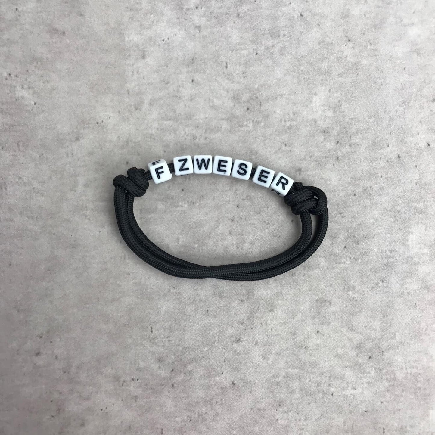 Murder On The Underground 750+ 5X50 Piece Puzzle Murder Board Mystery Game