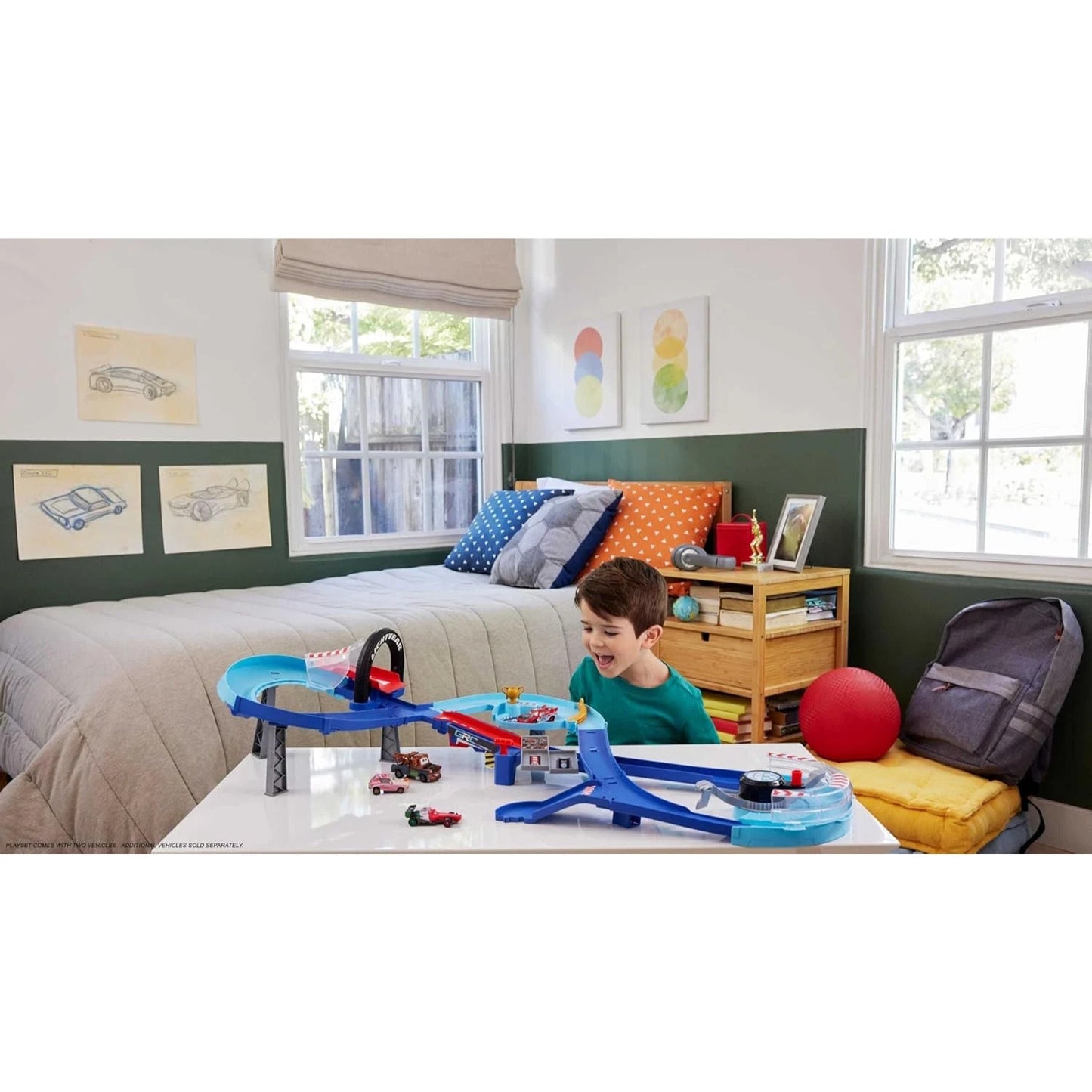 Pixar Cars GRC Jumping Raceway Track Set Lightning McQueen Francesco Stunt Plays