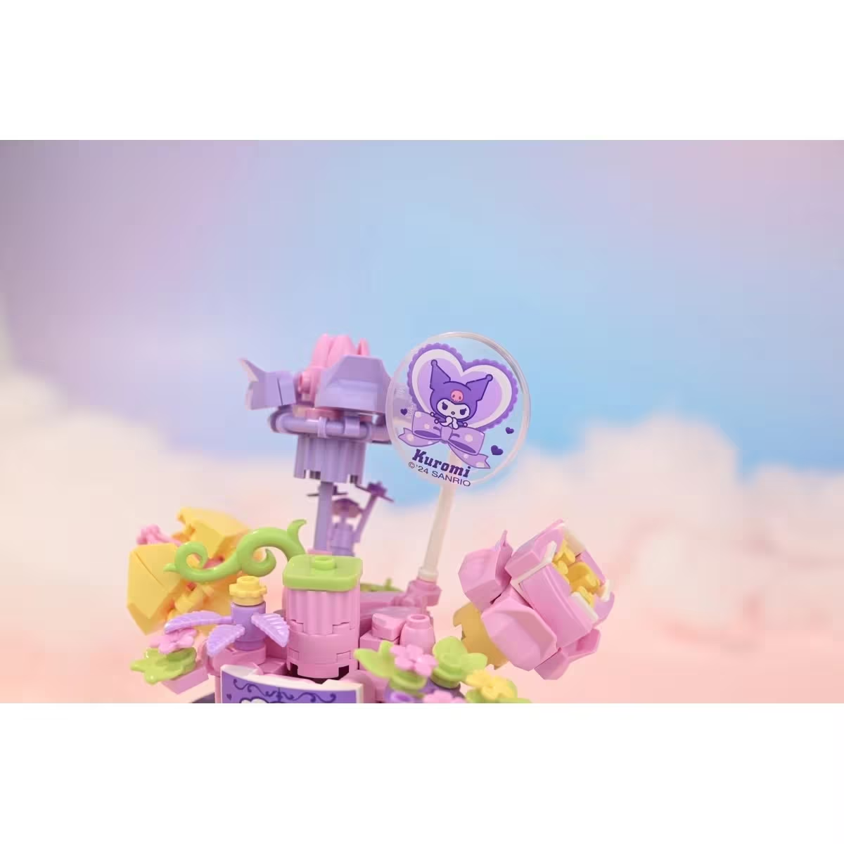 KeepPlay Sanrio Kuromi Sugar Bomb Music Box 328-Piece Building Bricks Playset