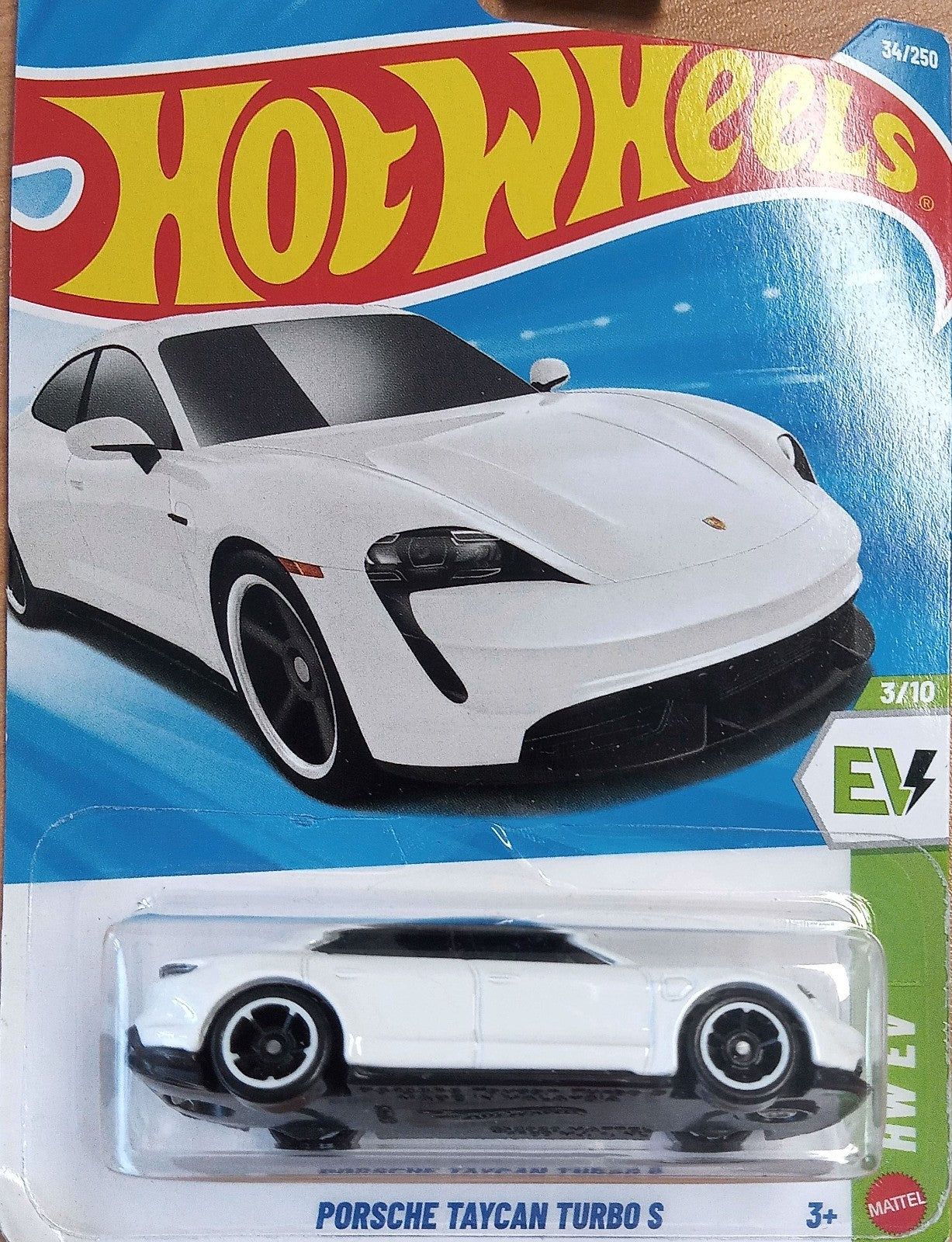Hot Wheels EV 3/10 – Porsche Taycan Turbo S (White) 34/250