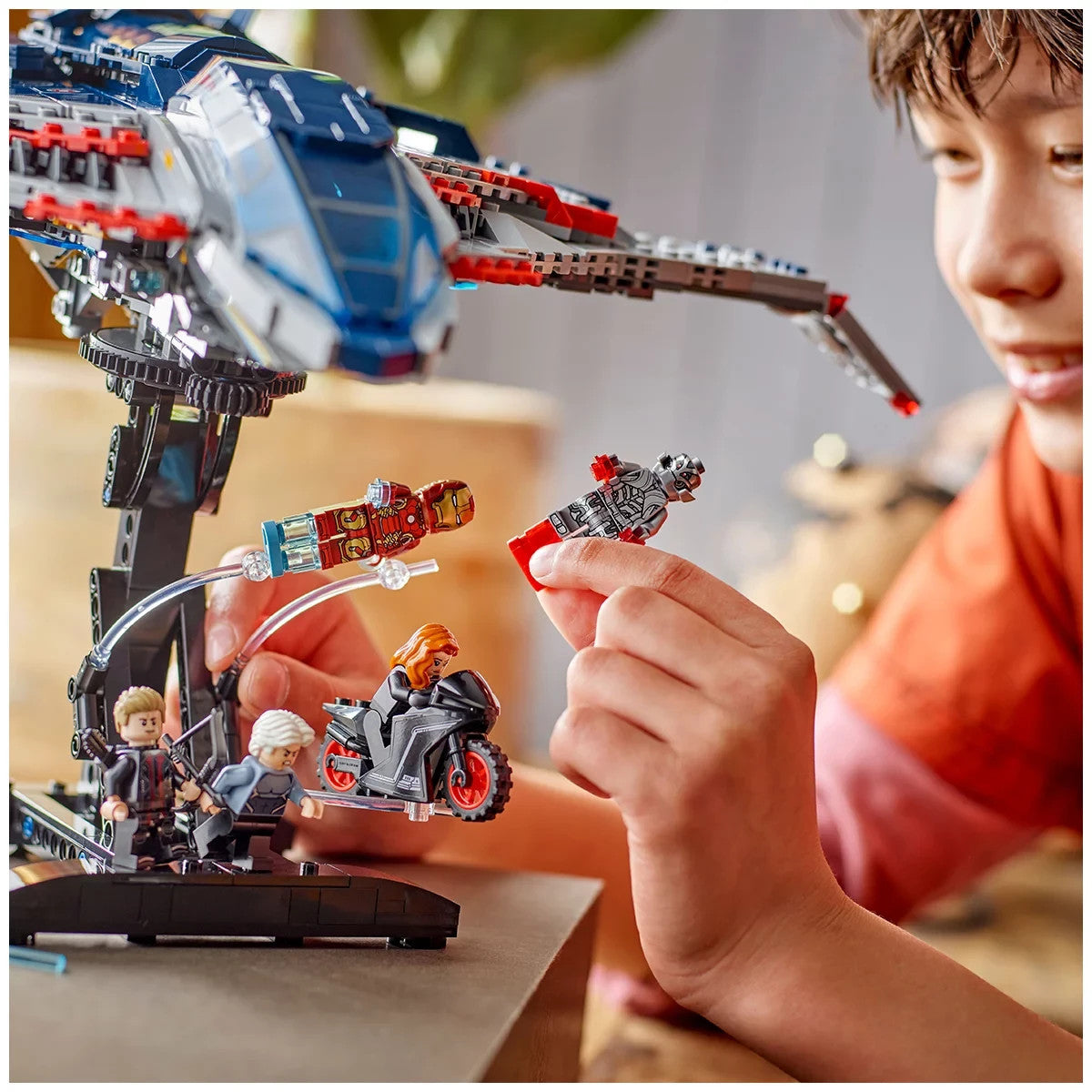 LEGO Marvel 76325: Avengers: Age of Ultron Quinjet