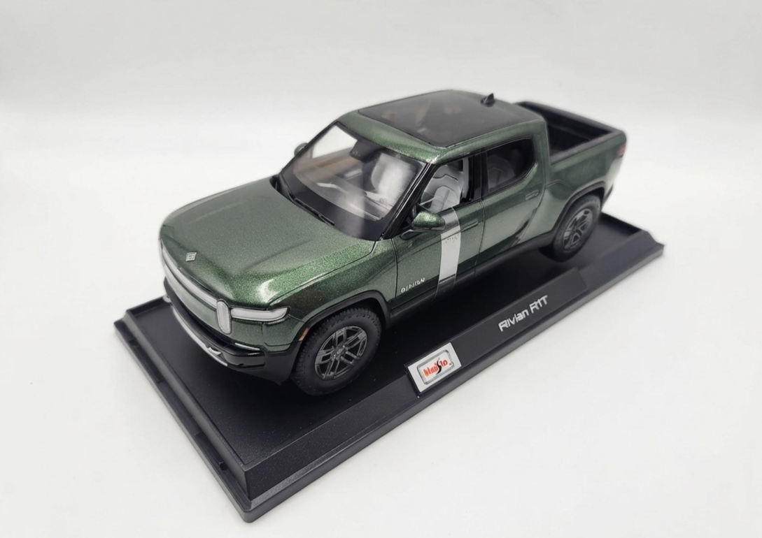 Maisto 1:18 Diecast Special Edition Car – Rivian R1T (Green)