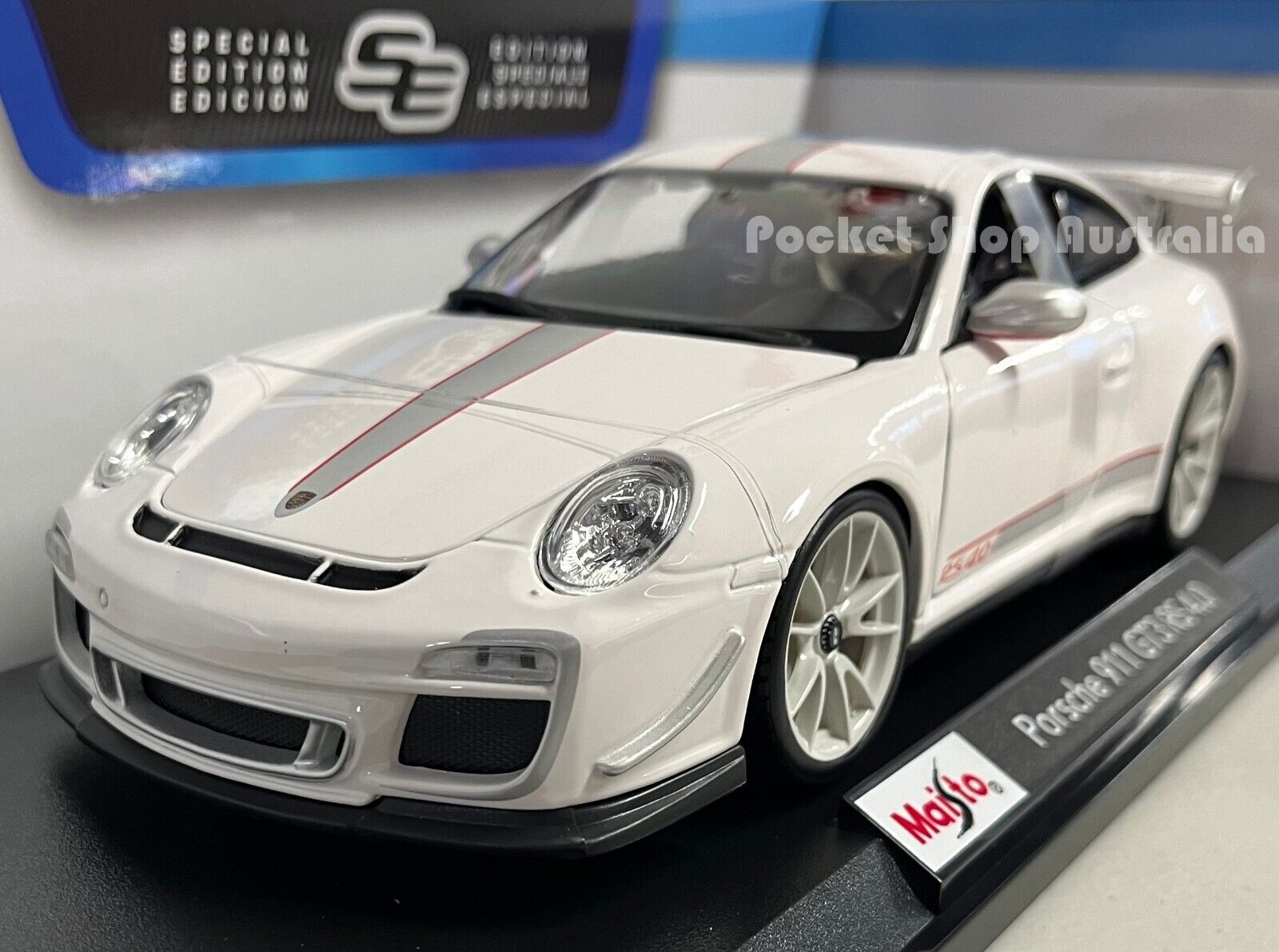 Maisto Diecast Model Special Edition 1:18 scale Porsche 911 GT3 RS 4.0	White
