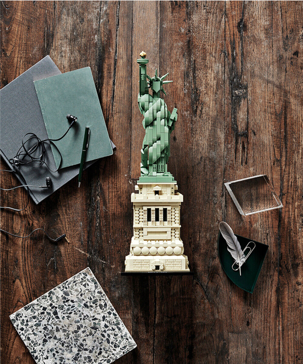 LEGO Architecture 21042 Statue of Liberty BRAND NEW SEALED