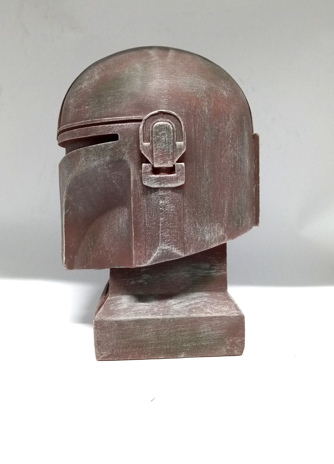 Star Wars Polyresin Helmet Statue – The Mandalorian