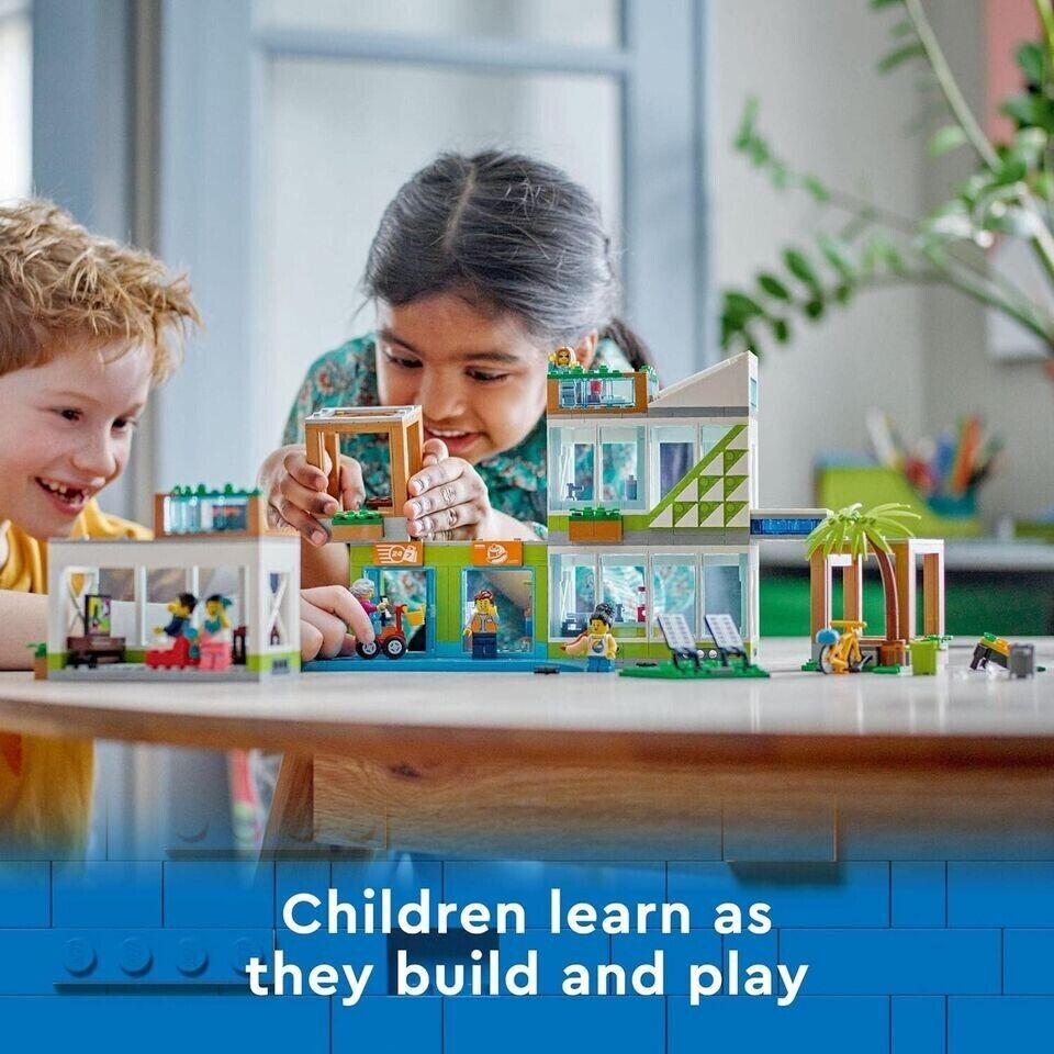 LEGO 60365 City Apartment Building Brand New Sealed