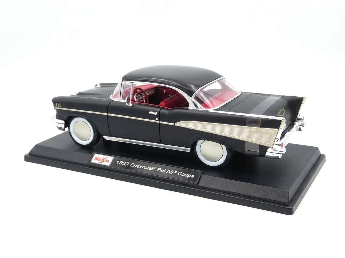 Maisto 1:18 2026 Special Edition Car – 1957 Chevrolet Bel Air Coupe (Black)