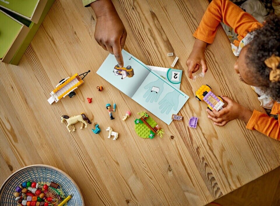 LEGO Friends Horse and Pony Trailer (42634)