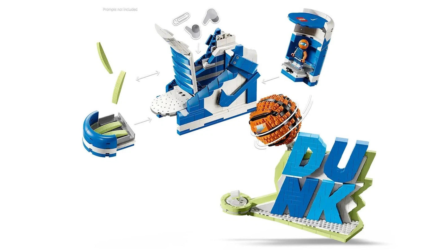 Lego 43008 Nike Dunk x Lego Set